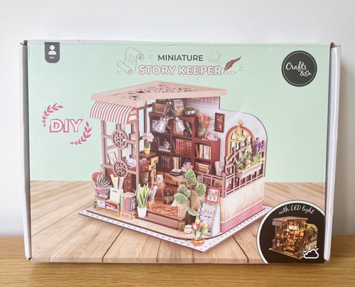 Crafts kit casa - &,